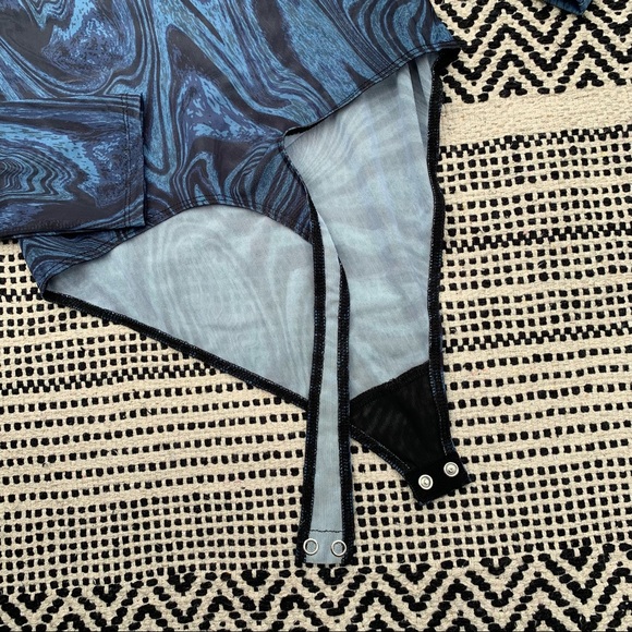 Good American Moody Swirl Long Sleeve Mesh Bodysuit size 3 - Picture 4 of 5